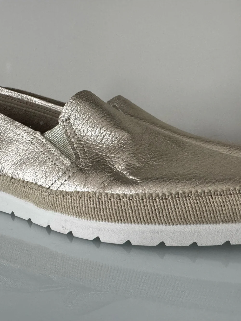 Verbenas Metallic Slip-On women’s Casual Loafer - Gold. Leather. Maid in Spain.
